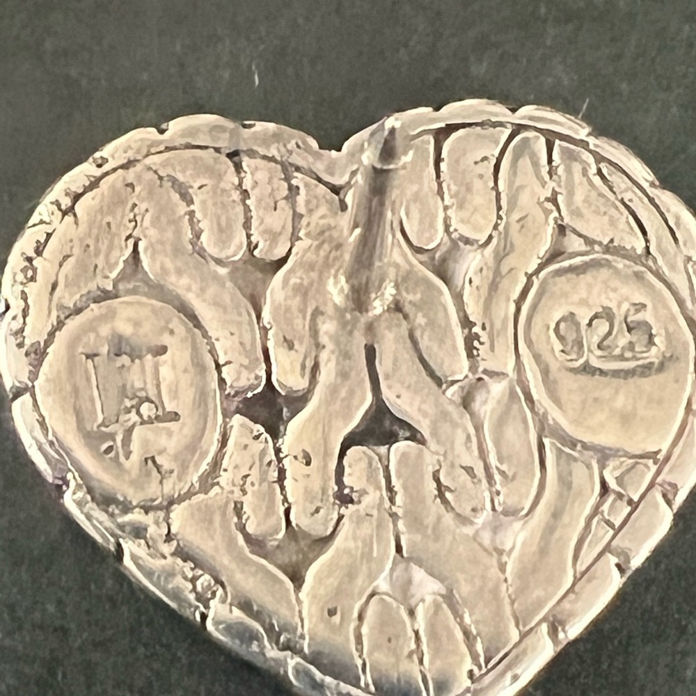 John Hardy sterling heart earrings - Picture 3 of 3
